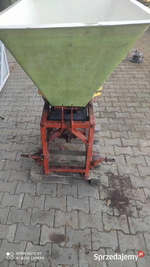Rozsiewacz nawozów wapna motyl zawieszany Bełżyce