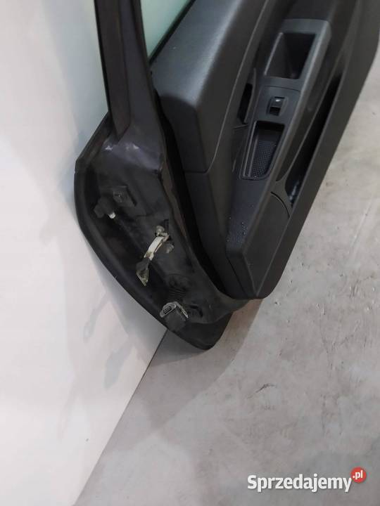 DRZWI PRAWE PRZÓD 3D 876 Fiat Grande Punto