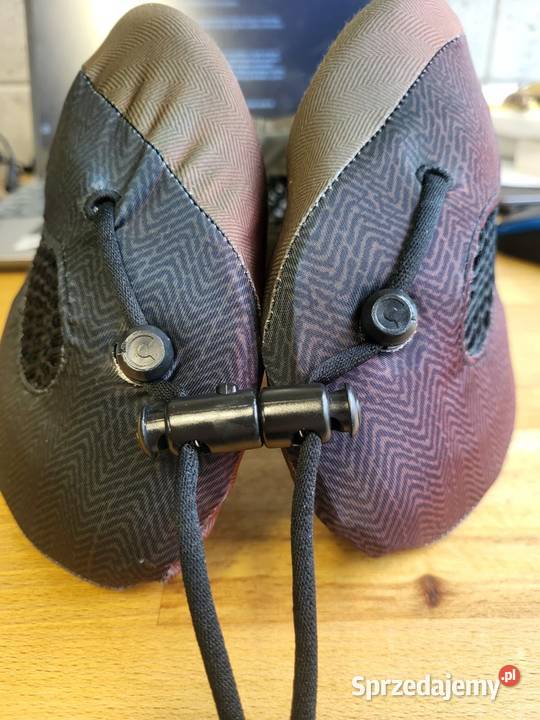 Poduszka podróżna Cabeau Evolution z chłodzeniem Kruszyn