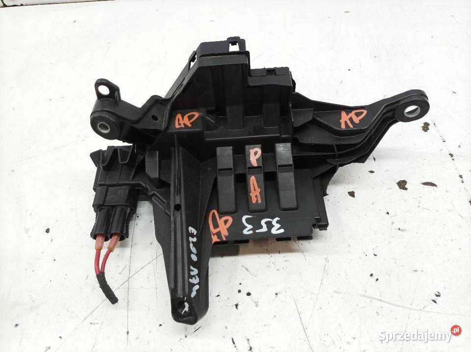 SKRZYNKA BEZPIECZNIKÓW A2135400350 20 D 194