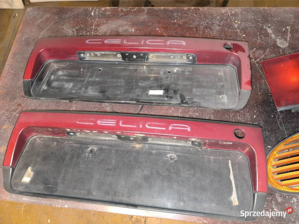 Toyota Celica V T18 lampy tylne blenda KOMPLET Oświetlenie Kotuń