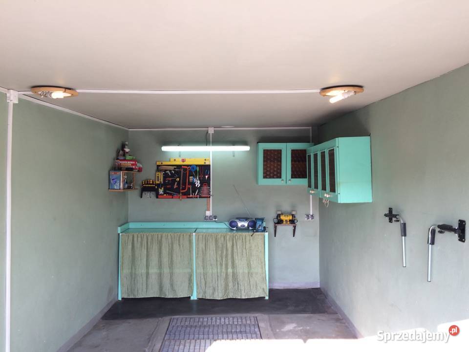 Sprzedam garaż murowany oświetlenie sprzedam