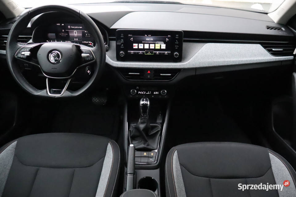 Skoda Kamiq 10 TSI asystent pasa ruchu Kamiq Škoda Zabrze