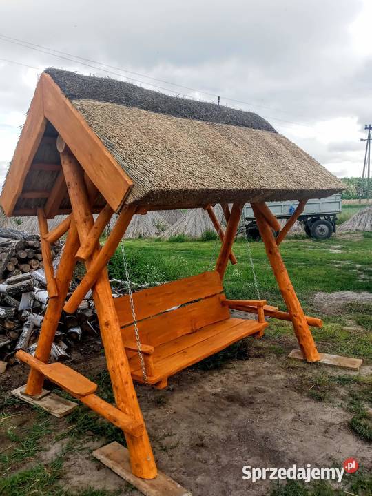 Hustawka pod strzecha trzcina drewno