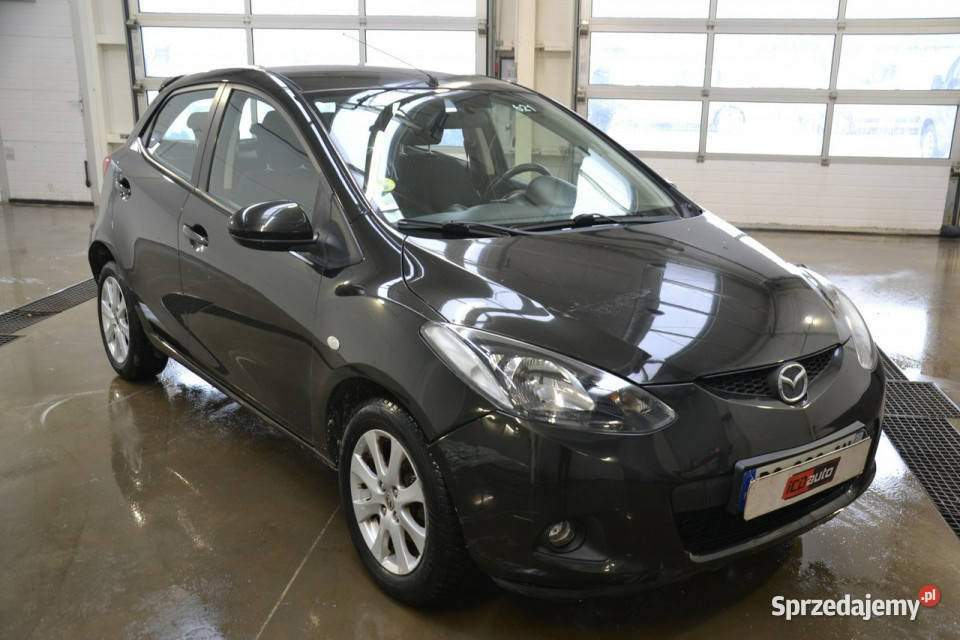Mazda 2 13 benzyna 75 klimatyzacja mały przebieg 4/5