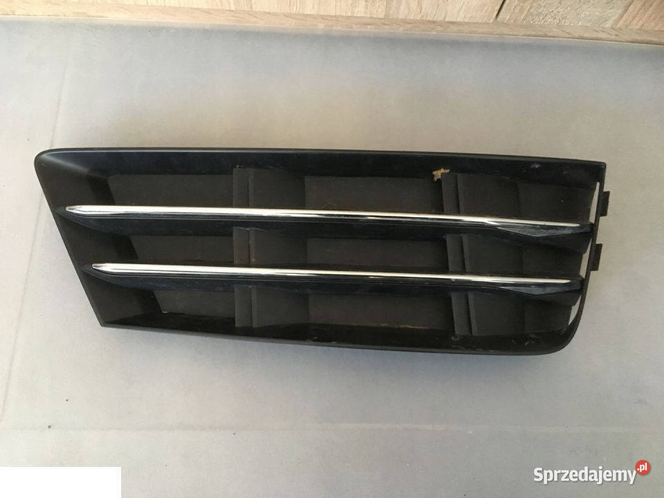 AUDI A4 B9 KRATKA ZDERZAKA PRAWA CHROM Części samochodowe Kozubszczyzna sprzedam