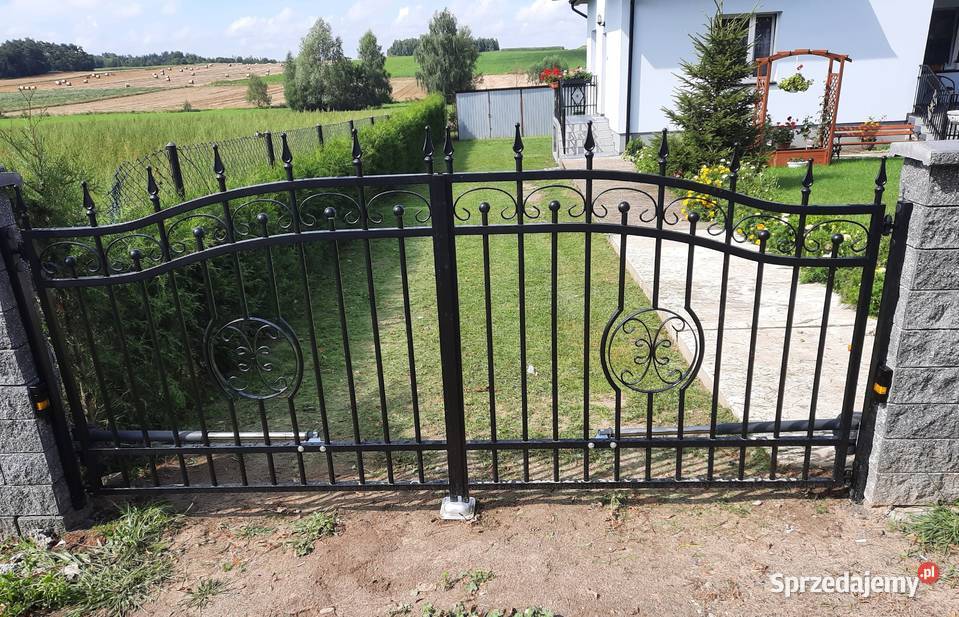Brama skrzydłowa Ciechanów