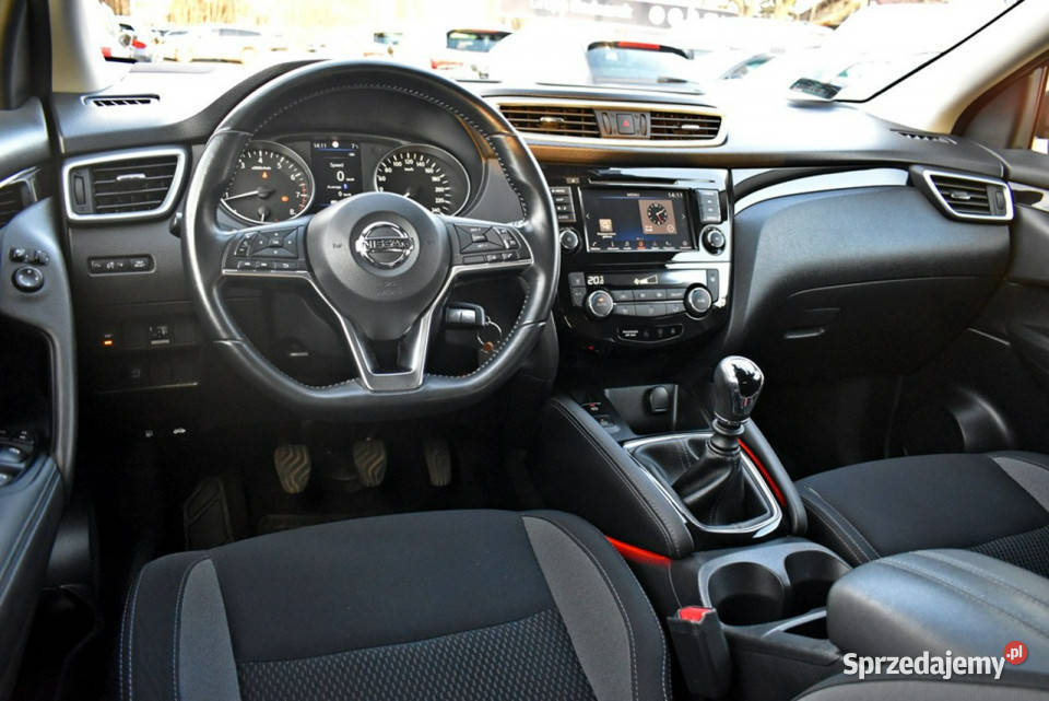 Nissan Qashqai Bezwypadkowy Salon Polska Serwis asystent pasa ruchu Łódź