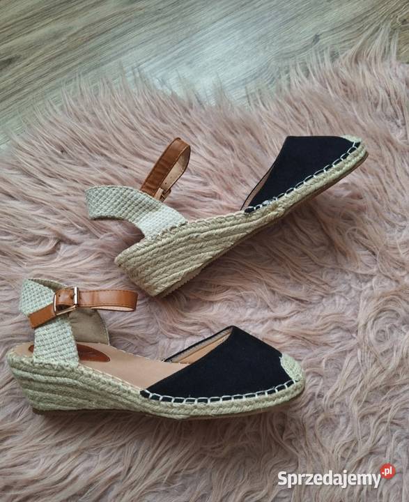 Świetne sandałki espadryle czarne na niskiej
