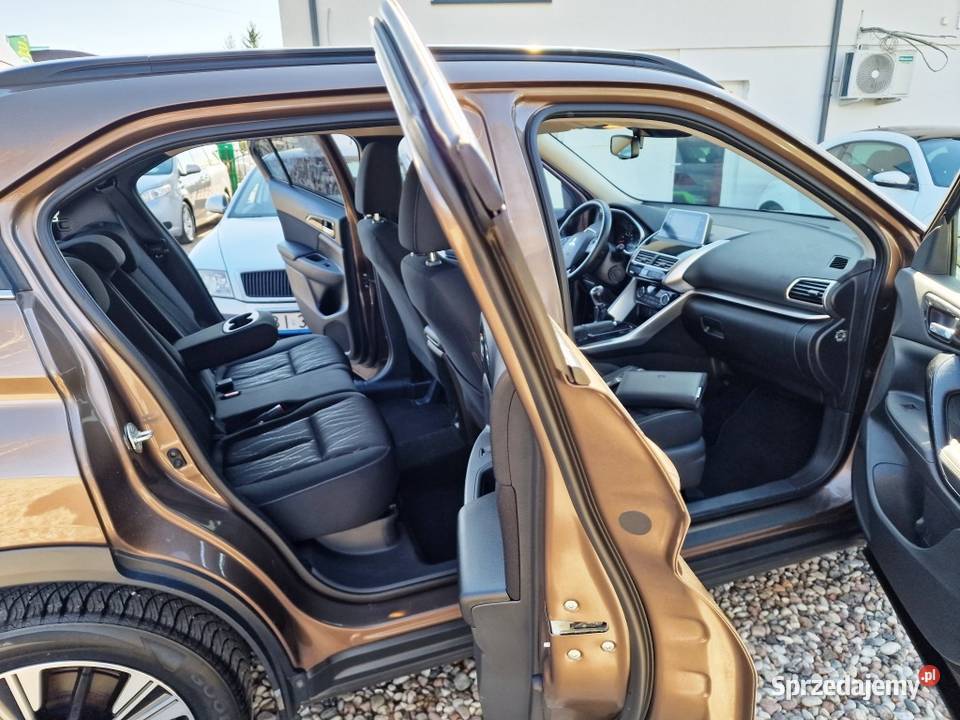 Mitsubishi Eclipse Cross 15 Benzyna Bogate podgrzewane fotele Białystok