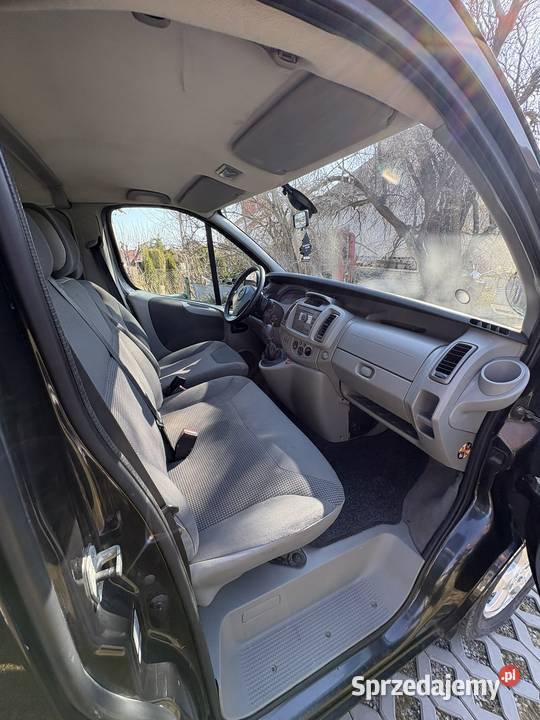 Opel Vivaro Tour Zadbany 9cio osobowy