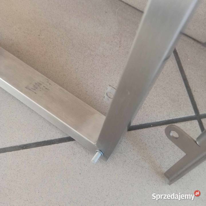 Ramka okienko właz konstrukcja ze stali Mrzezino