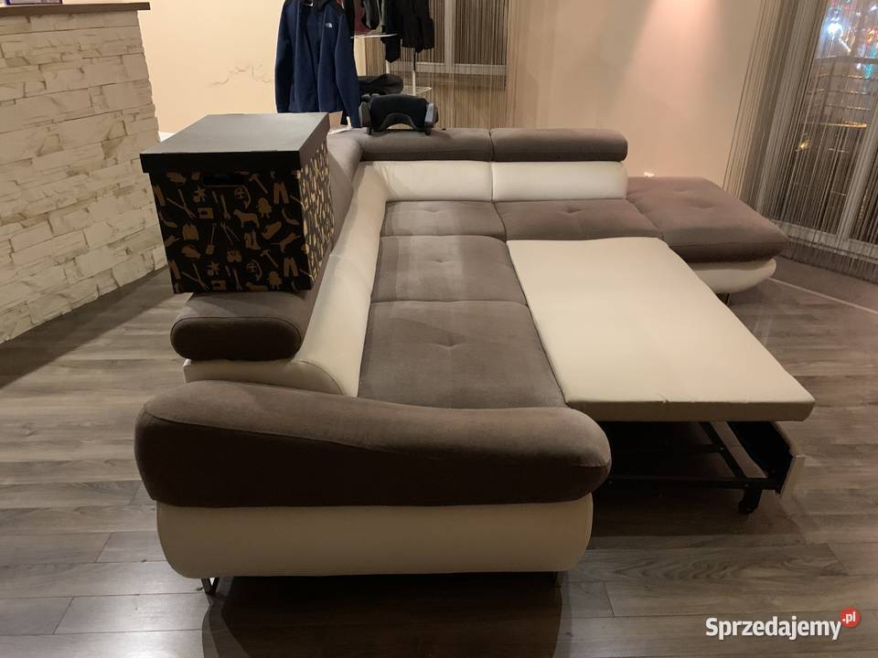 Narożnik z funkcją spania Saturn Katowice