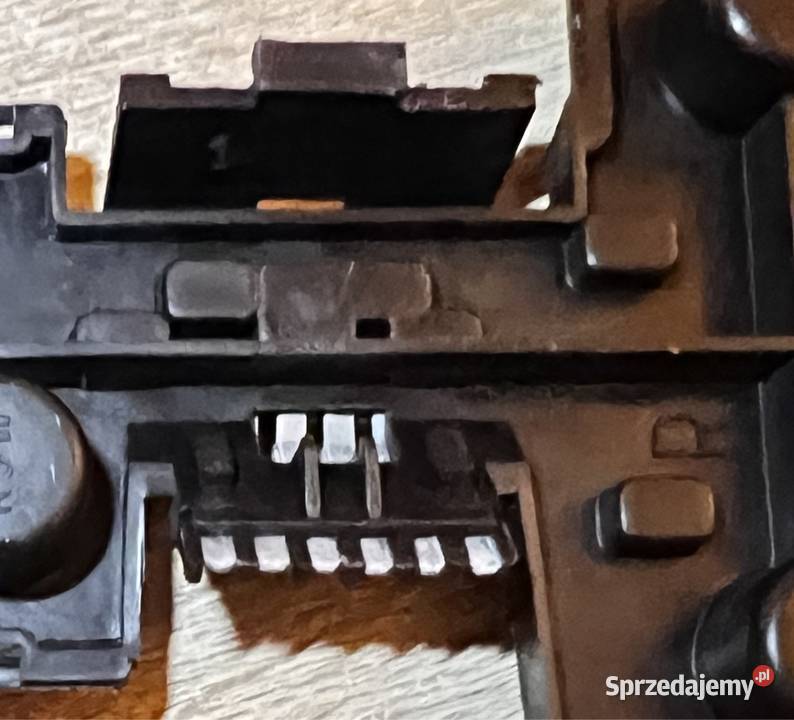 OPEL CORSA B 9300r WKŁAD LAMPY TYŁ TYLNI PRAWY śląskie sprzedam