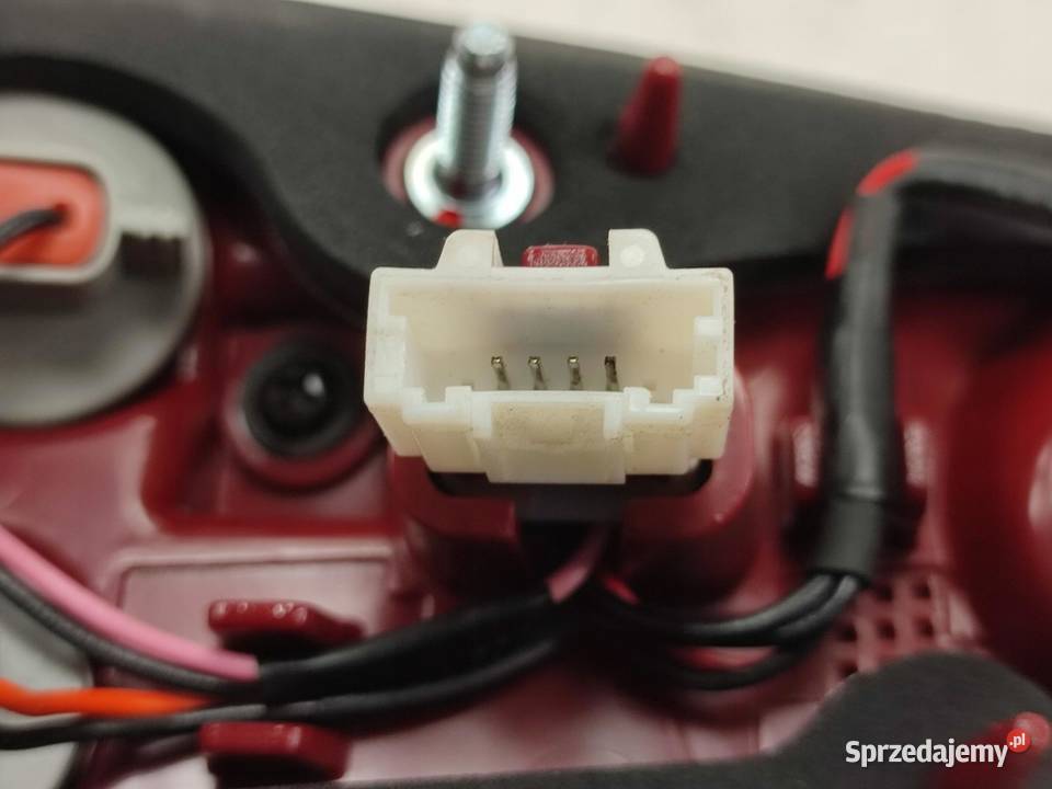 LAMPA LEWY TYŁ KIA OPTIMA KOMBI 20162020 sprzedam