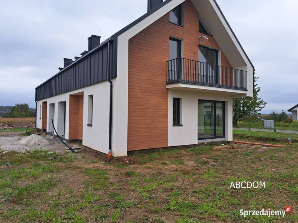 Budynek o nowoczesnej brylegaraż5 pokoi