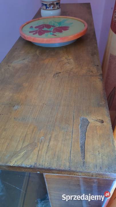 Witrynakredens przeszklony kalwaryjski okres PRL Rylowa