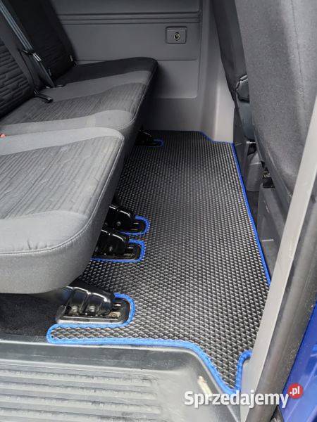 Volkswagen Caravelle Volkswagen Caravelle 20 TDI automatyczna Waganiec