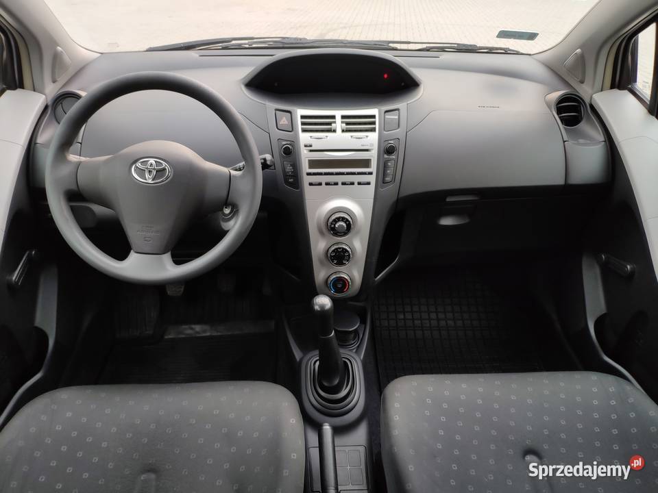 Toyota Yaris II 2006 10 benzyna ogłoszenie