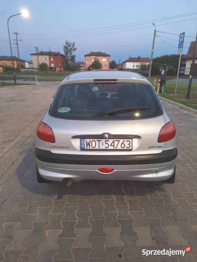 Sprzedam samochód na dojazdy niskie spalanie 1400cm3 206 mazowieckie Łochów