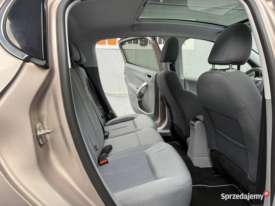 Salon Polska 14 Benzyna panorama nowe opony immobilizer Poznań