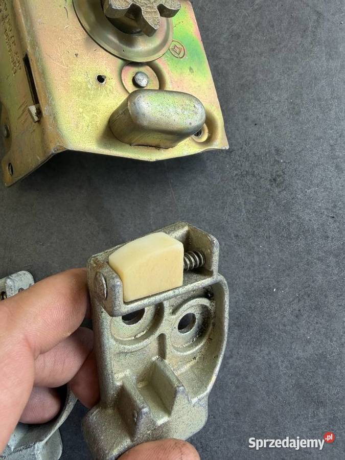 Komplet zamków na drzwi Gaz 21 Wołga nowy Sucha Beskidzka sprzedam