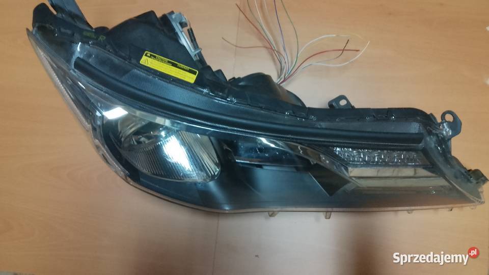 Toyota Rav4 lampa przednia xenon Łódź sprzedam