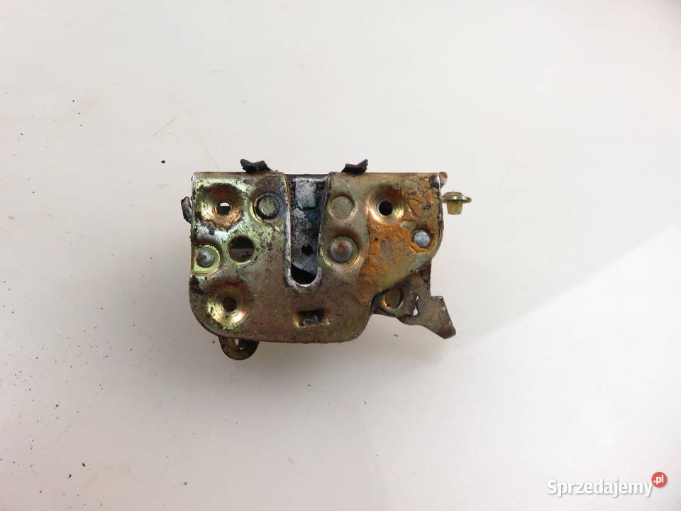 ZAMEK PRAWY PRZEDNI NISSAN PATROL III