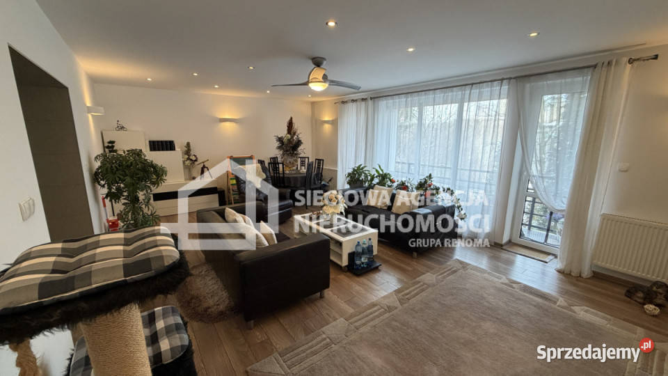 Kamienicę sprzedam 284m2 Gdynia Liczba pokoi 8