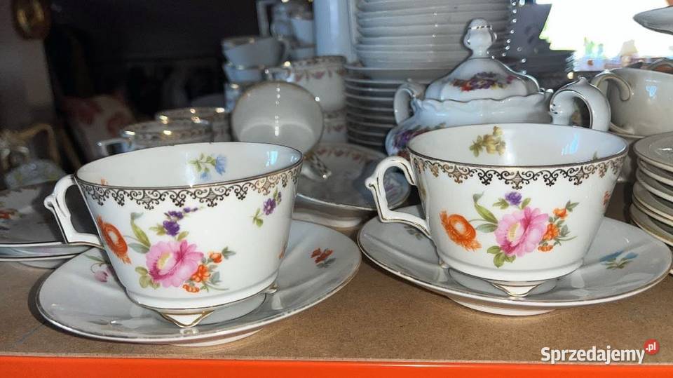 Mlecznik z KPM Sygnatura z lat 1925 1945 Porcelana i szkło