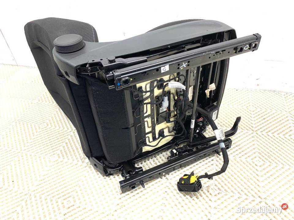 FOTEL PRAWY PRZÓD OPEL ASTRA K Hatchback podkarpackie