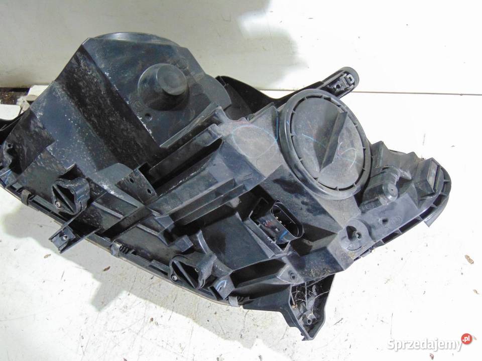 LAMPA PRAWA PRZEDNIA PRZÓD W166 A1668208661