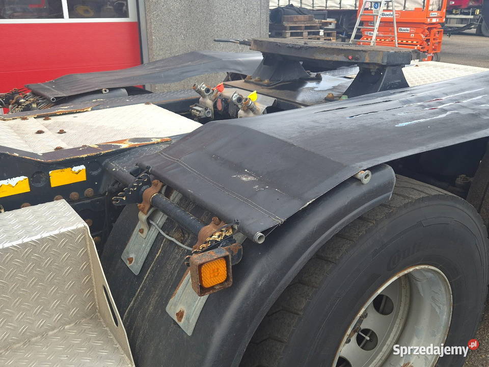 Ciagnik 6x4 l z dzwigiem Palfinger do drzewa do