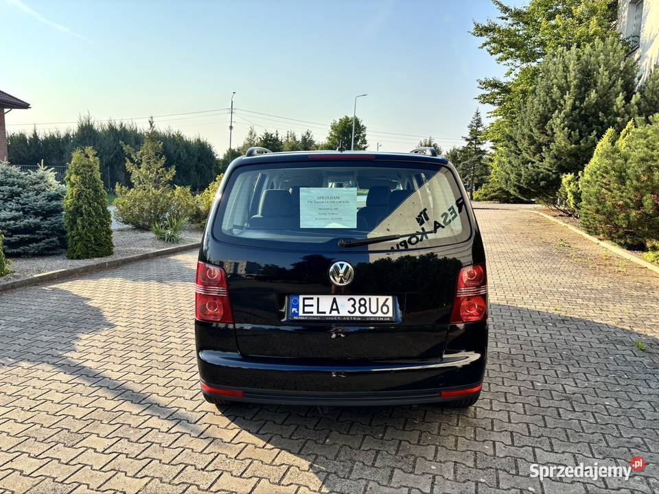 Volkswagen Touran 20 TDI 2009 r 1968cm3 łódzkie Łask