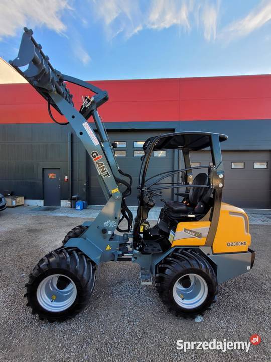 Sprzedam ładowarkę GIANT G 2300 HD Biała Rawska