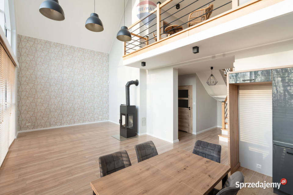 Wyjątkowy dom jeziorem nowoczesny i oszczędny Rataje