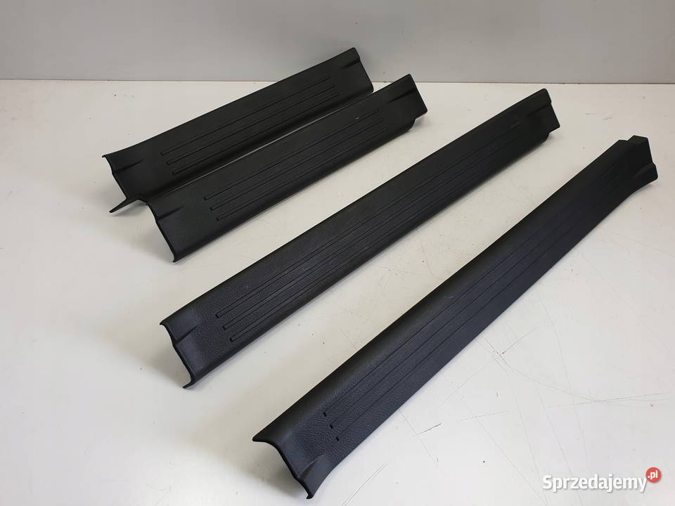 SsangYong Korando III LISTWY PROGOWE komplet Janów