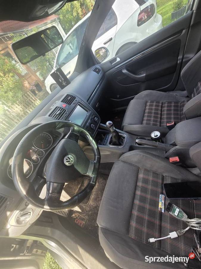 Części Golf 5 GTI Trzcianka sprzedam