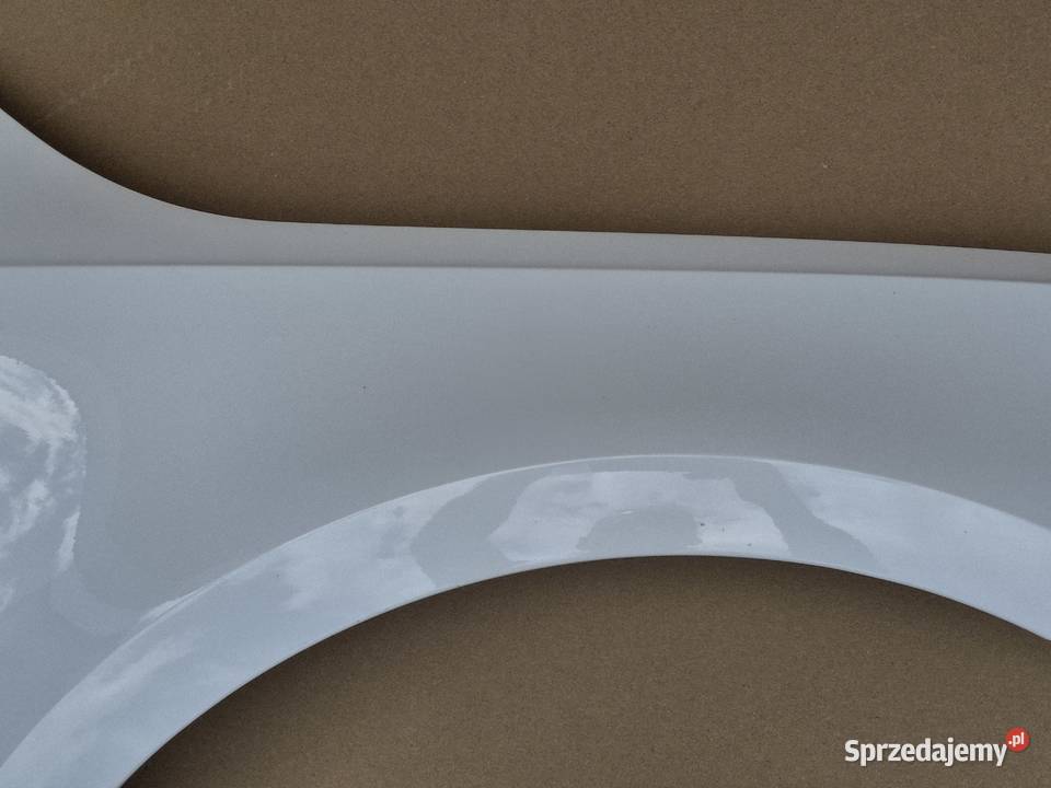 SKODA OCTAVIA III 3 5E 1317 BŁOTNIK PRAWY BIAŁY Bieleń