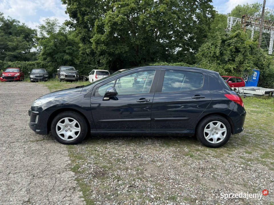 Peugeot 308 14 VTi95BezwypadkowyPierwszy centralny zamek sprzedam