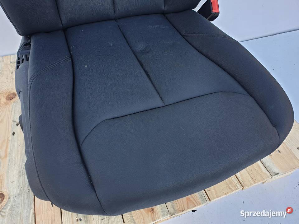 BMW F36 GC GRANCOUPE PRZEDNI FOTEL PRAWY osobowe Rudka sprzedam