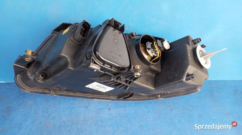 LAMPA PRAWY PRZÓD REFLEKTOR EU VOLKSWAGEN PASSAT Nowy Tomyśl