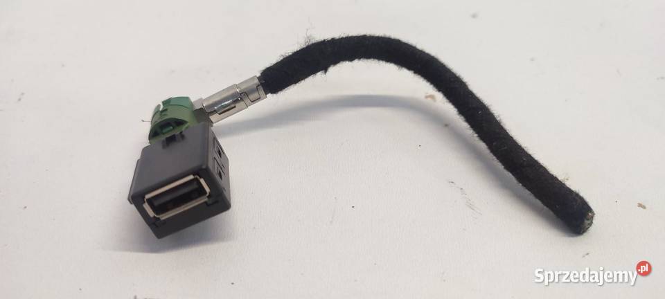 AUDI Q2 PORT GNIAZDO USB 5Q0035726 Rozdzielacze gniazda zapalniczki