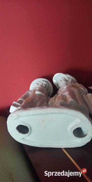 Figurka pary Ona z torebeczką On z parasolem