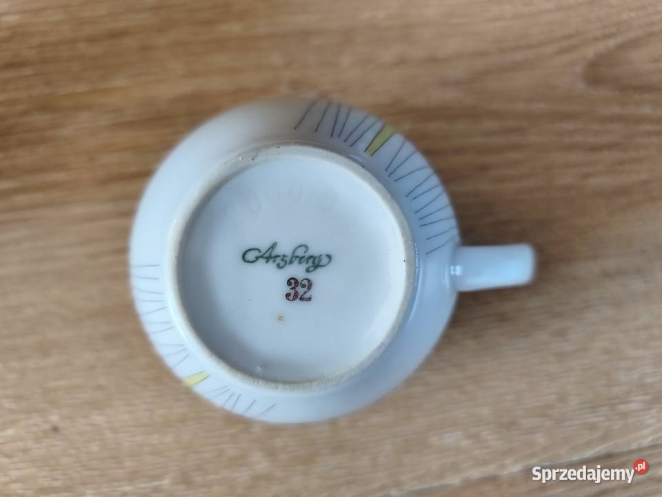 3 x kolekcjonerski mlecznik porcelanowy różnych Szczyrk sprzedam