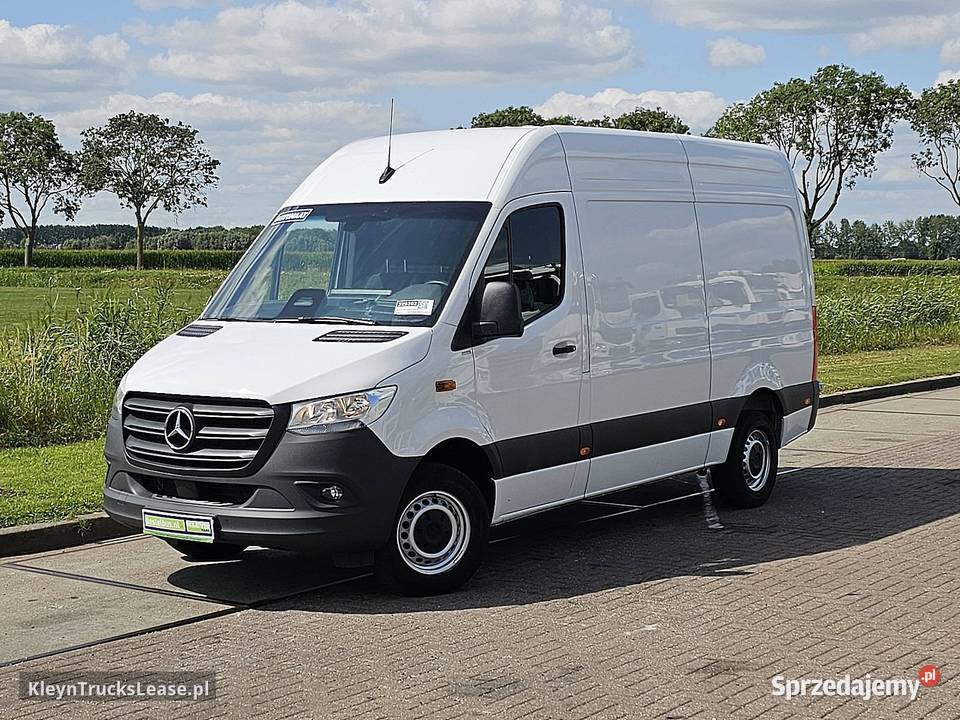 MercedesBenz SPRINTER 317 L2H2 TrekhaakSloten