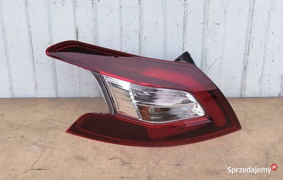 PEUGEOT 308 T9 HB LAMPA LEWA TYŁ osobowe