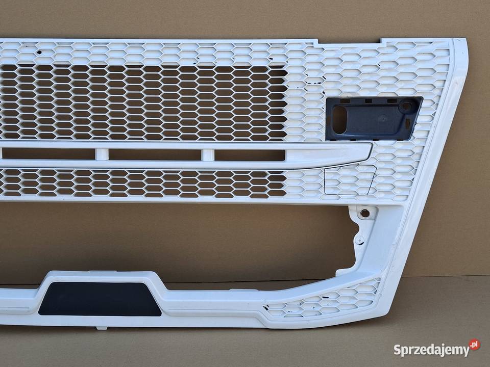 VOLVO FM3 FMX GRILL ATRAPA DOLNA KRATKA PRZÓD Bieleń