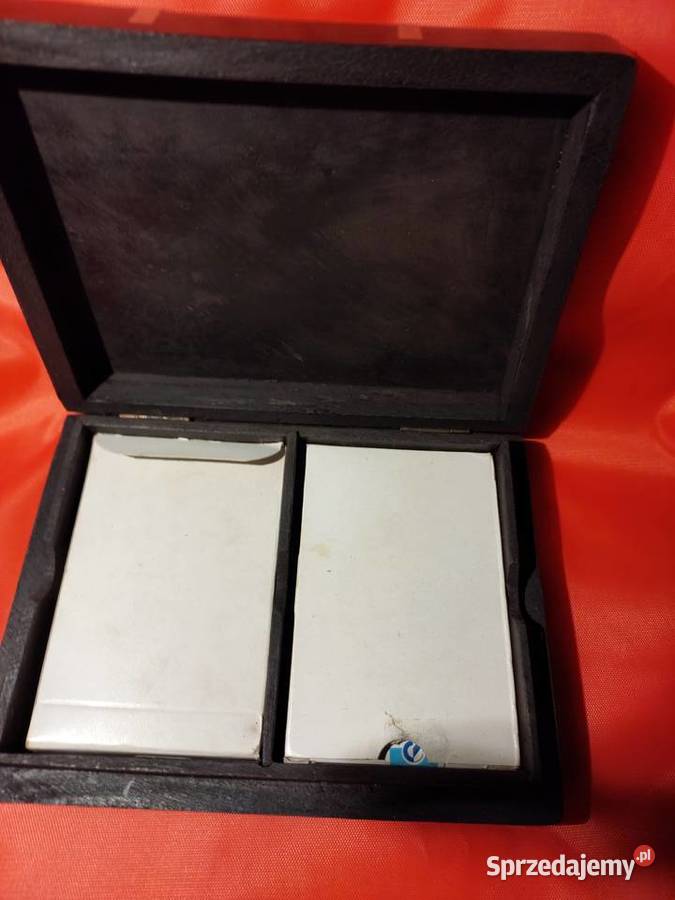 ozdobna Kasetka drewno i metal z 2 taliami kart Wrocław