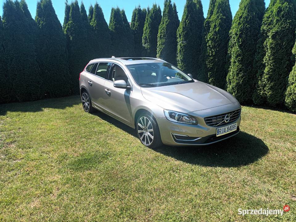Volvo V60 T5 benzyna 245 2015 111 Sośnica